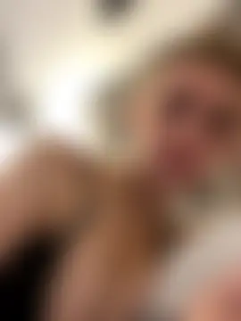 petite_poppy_xox's Live Sex Cam Show