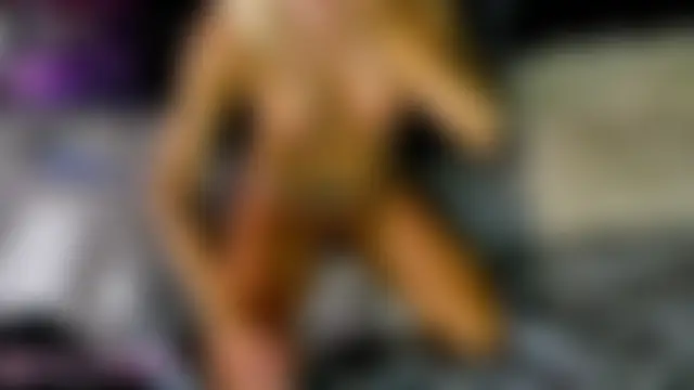 blondiluvsanal's Live Sex Cam Show