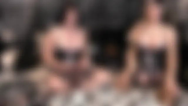 EVILYN's Live Sex Cam Show