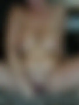 BlondMilfCait's Live Sex Cam Show