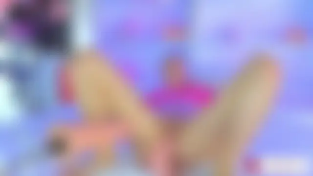 ChiaraLewis' Live Sex Cam Show