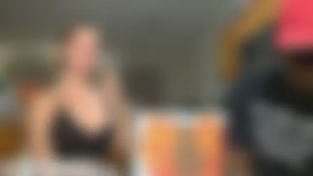 boomboomr00m's Webcam Show