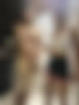 royalgirls_x's Live Sex Cam Show