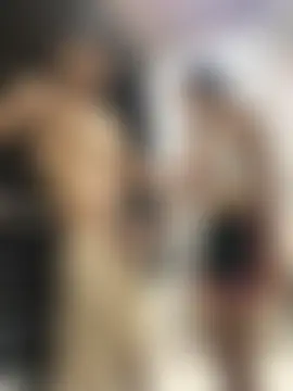 royalgirls_x's Live Sex Cam Show