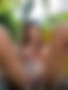 Bella-Grace's Live Sex Cam Show