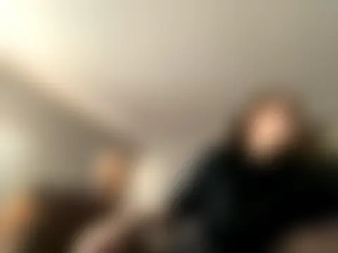 Snowbunnycake_131's Webcam Show