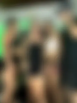 royalgirls_x's Live Sex Cam Show