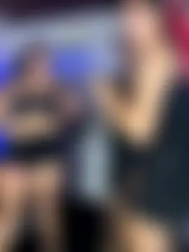 royalgirls_x's Live Sex Cam Show