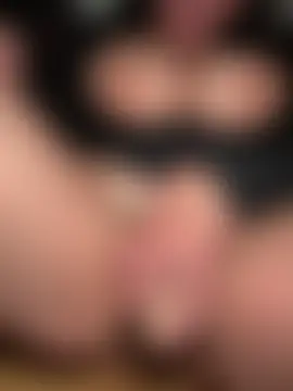 BustiBunny69's Webcam Show