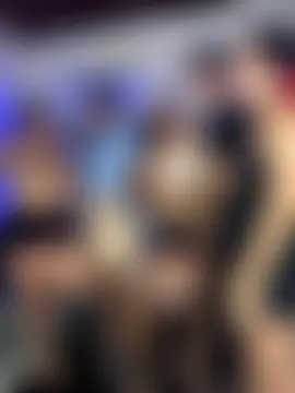 royalgirls_x's Webcam Show