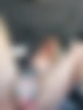 June695_'s Live Sex Cam Show