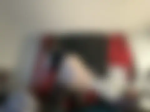 Snowbunnycake_131's Webcam Show