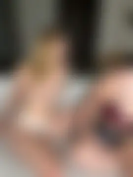 Nura_n_Sarah's Live Sex Cam Show