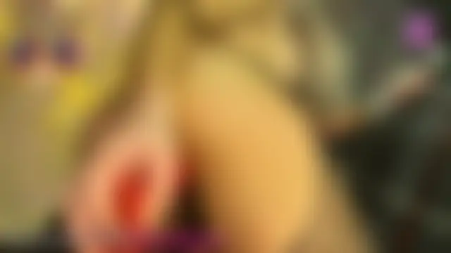 fuckingTITSmagee's Live Sex Cam Show