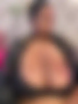 BigFineSelena's Webcam Show