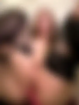 LoraaDoll's Live Sex Cam Show