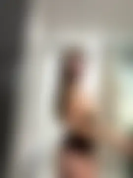 elliepixie's Live Sex Cam Show