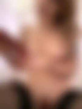 LoraaDoll's Live Sex Cam Show