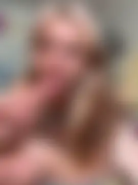 roxiebaby's Live Sex Cam Show