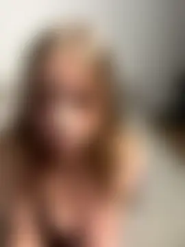 elliepixie's Live Sex Cam Show