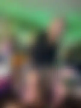 TrenaAnne's Webcam Show