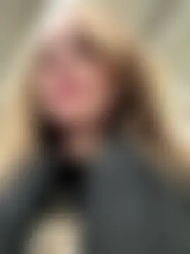 LoraaDoll's Live Sex Cam Show