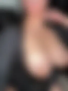 BustiBunny69's Webcam Show