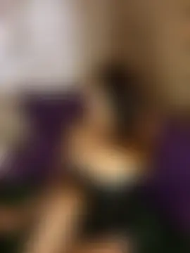 BlunessElle's Live Sex Cam Show