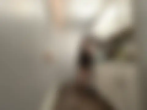 Snowbunnycake_131's Webcam Show