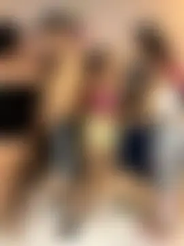 royalgirls_x's Webcam Show