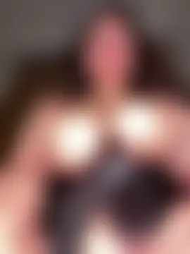 BustiBunny69's Webcam Show