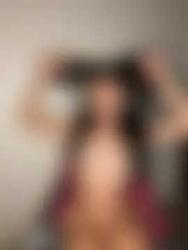 nikkiloveee's Webcam Show