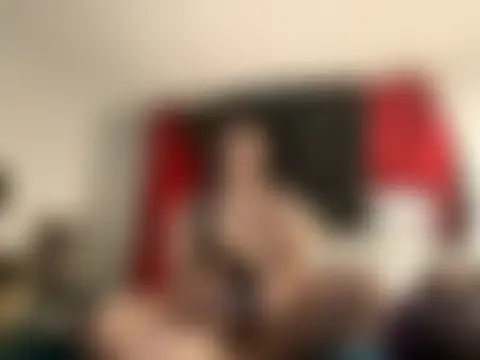 Snowbunnycake_131's Webcam Show