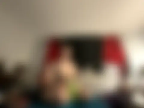 Snowbunnycake_131's Webcam Show