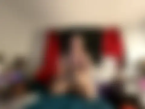 Snowbunnycake_131's Webcam Show