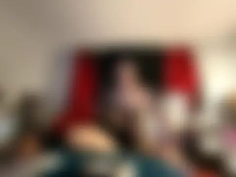 Snowbunnycake_131's Webcam Show