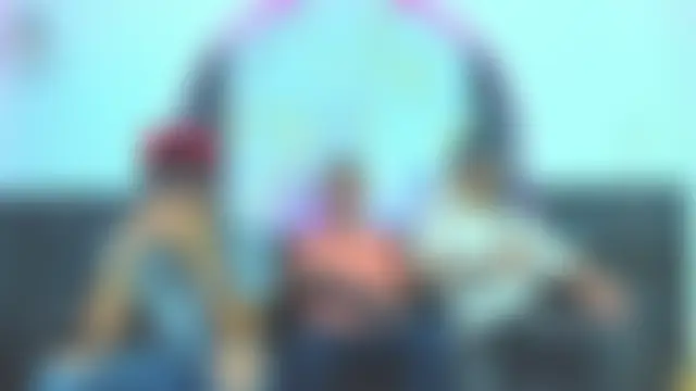 Golldens_Dreamss' Live Sex Cam Show