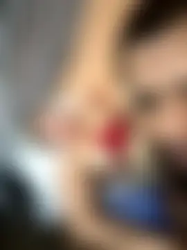 lovebelowyou's Webcam Show