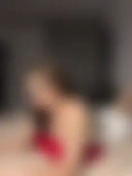 CurlyLara's Webcam Show