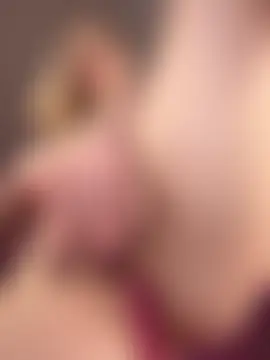 HugeBoobsAlice's Live Sex Cam Show