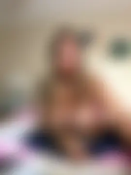 Aleesa_milfxo's Webcam Show