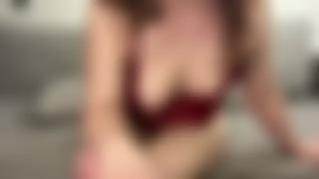 kellyvenous' Live Sex Cam Show