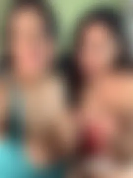 twocurvylatins' Webcam Show