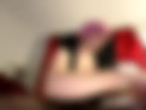 Snowbunnycake_131's Webcam Show