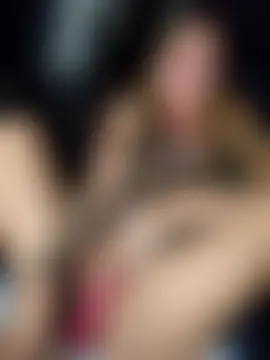 SheIsSomething's Live Sex Cam Show