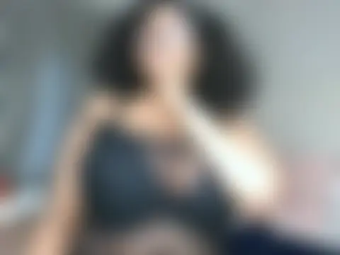 Bustygoddess32's Webcam Show