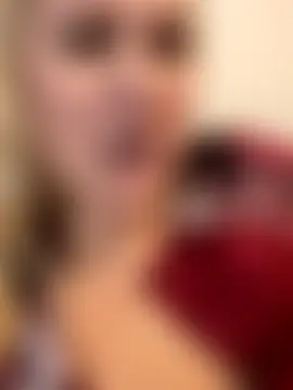 YourBlondee's Live Sex Cam Show