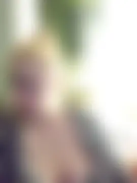 Esenia505's Live Sex Cam Show