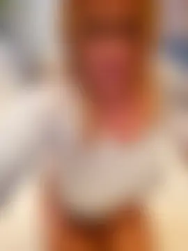 Isabellaa04's Live Sex Cam Show