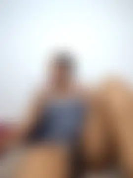 Curvy_sluty's Webcam Show